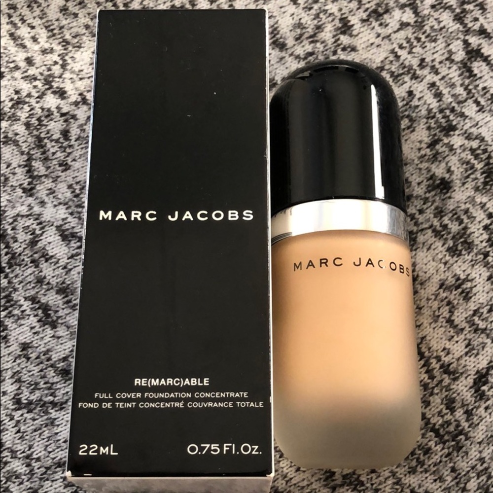 Marc Jacobs 22 Bisque Light Re(Marc)able Remarcable Full Cover Foundation - Picture 2 of 3